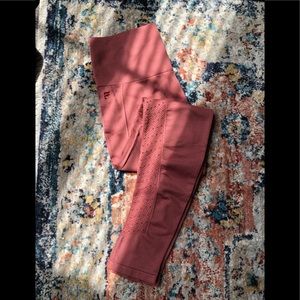 Sync perforated 7/8 fabletics legging